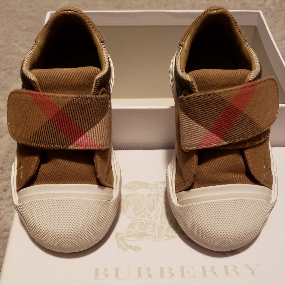 Burberry Sneakers